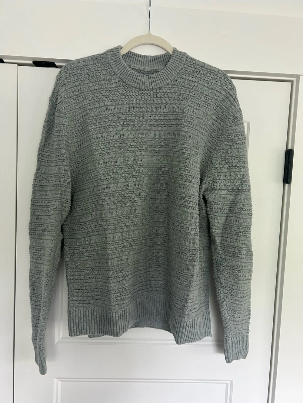 Abercrombie & Fitch Men's Green Crewneck Sweater